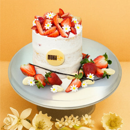 Strawberry Dream Cake 🍓